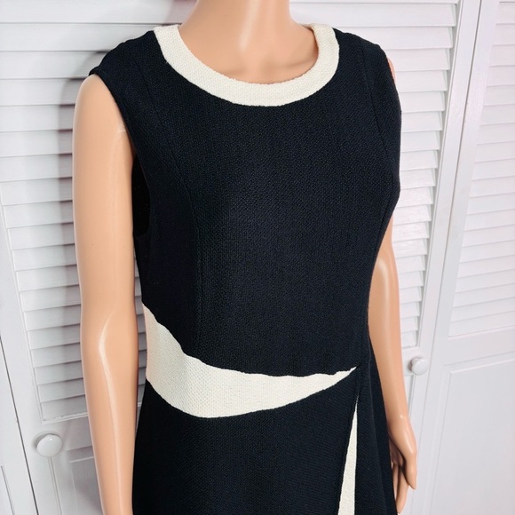 ST. JOHN Nouveau Boucle Knit Colorblock Sheath Dress Size 10 - Picture 2 of 9